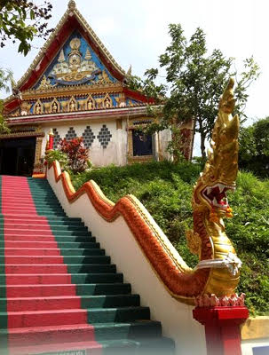 Места Тайланда для путешествия с детьми. Храм Wat Koh Siray в Пхукете